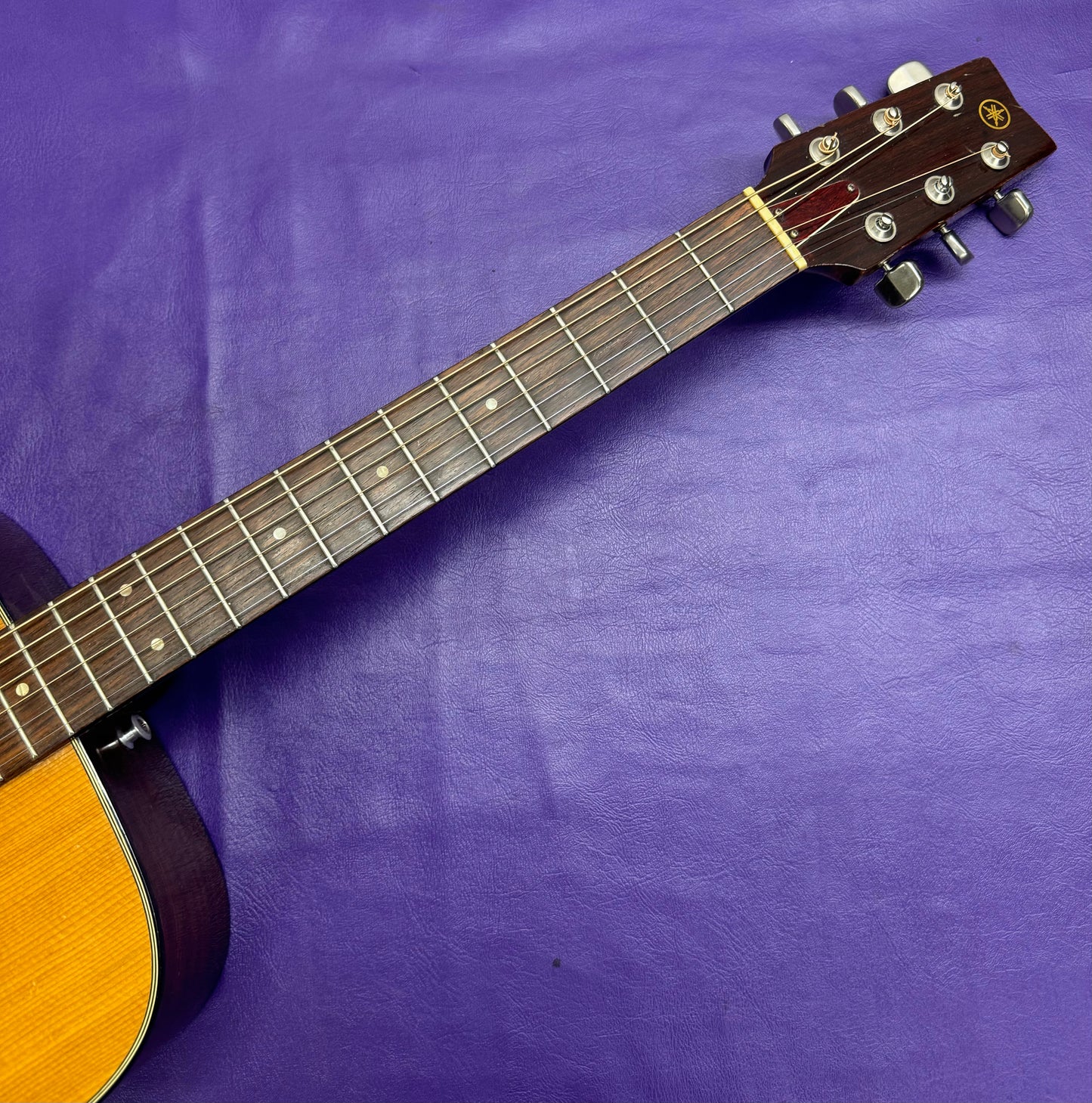 Vintage 1972 Yamaha FG-160 Acoustic black label Taiwan