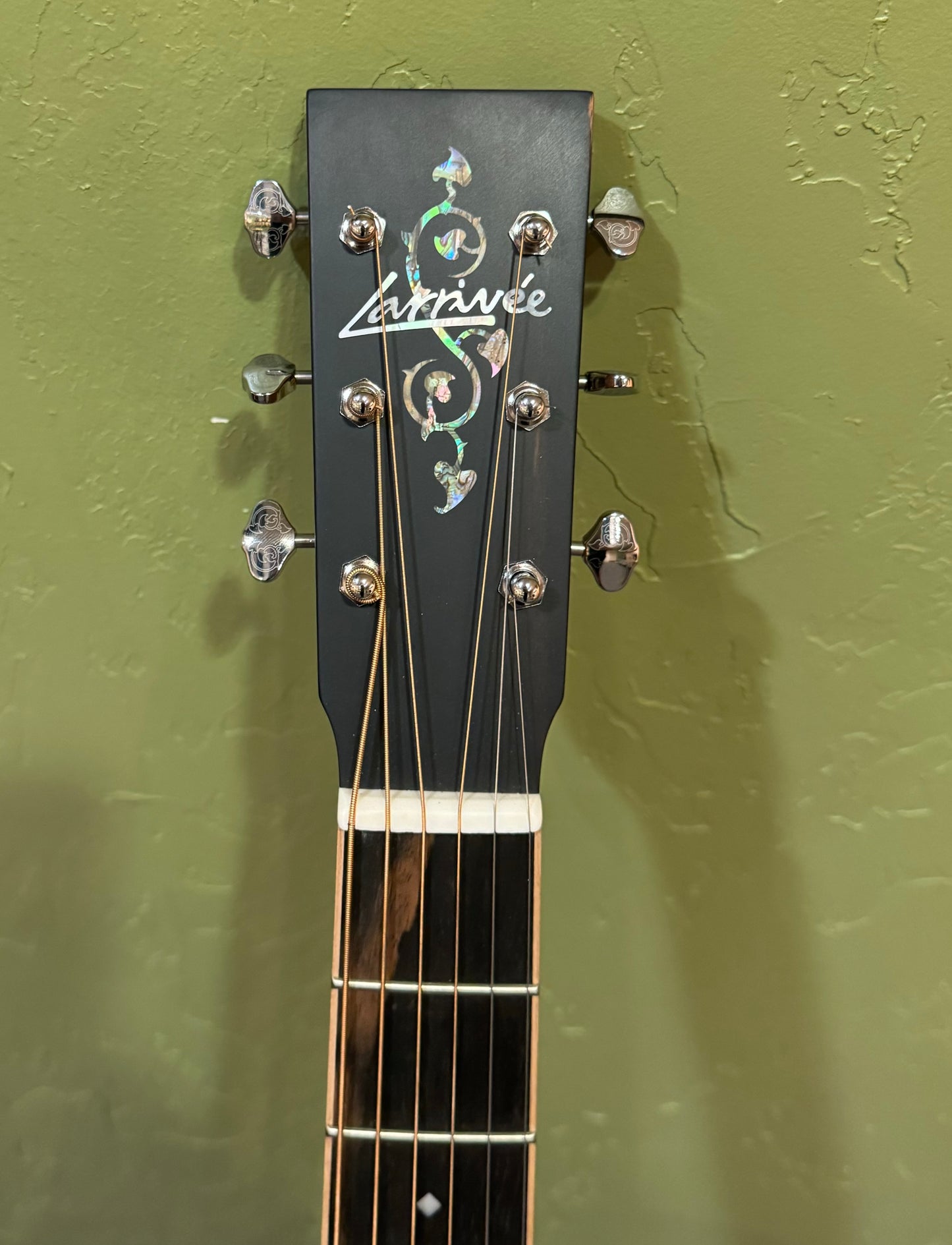 Larivee 000-40 12 Fret Koa Parlor Guitar