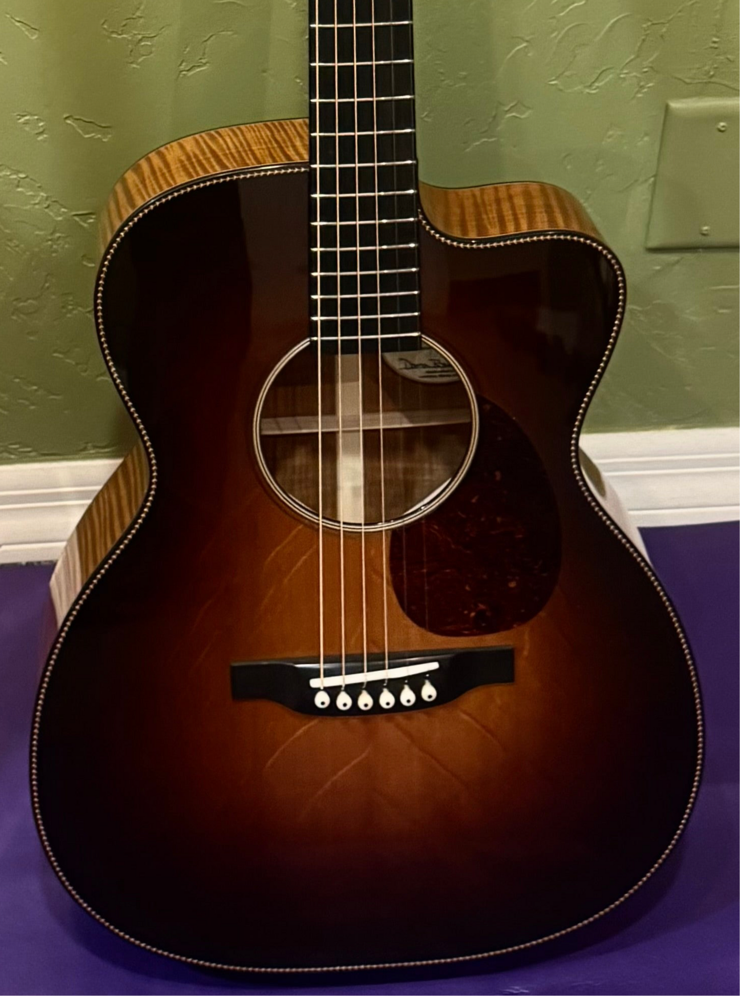 Bourgeois DB Signature OMC Sunburst, bearclaw Sitka Spruce/ Flamed Maple